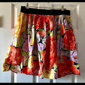 Hemet size 2 marigold design skirt